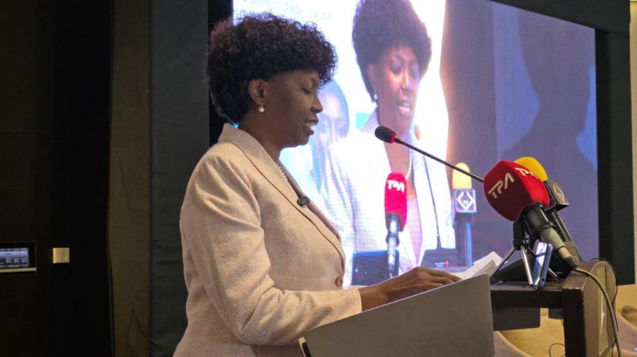 Ministra da Saúde, Sílvia Lutucuta