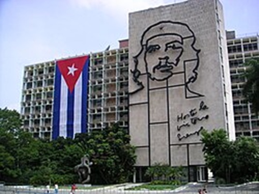 L&iacute;deres cubanos continuam a seguir legado de Che Guevara