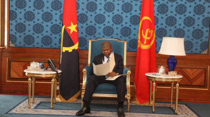 Presidente da República, João Lourenço, recebe mensagem do seu homólogo da Zâmbia - Edições Novembro
