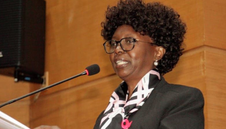 Ministra da Sa&uacute;de, S&iacute;lvia Lutucuta 