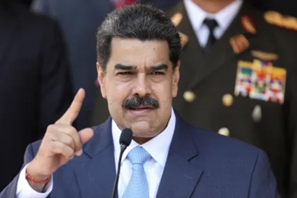 Nicolás Maduro acusa EUA de "inventarem uma guerra" com a Venezuela