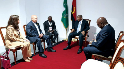 Presidente da UA concede audiência - Edições Novembro