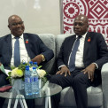 Ministro das Relações Exteriores (dir.) reúne-se com novo presidente da CEEAC