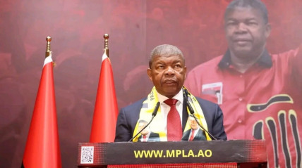 Presidente do MPLA, João Lourenço, discursa na abertura da reunião do comité Central do seu partido - DR