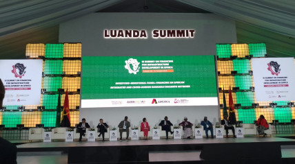 Terceira Cimeira sobre Desenvolvimento do Financiamento de Infra-estruturas em África - Edições Novembro