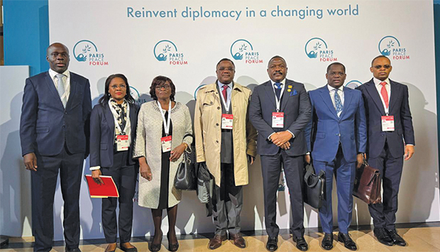 Delegação parlamentar angolana em Paris