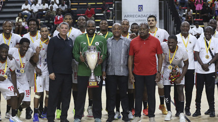Selecção nacional sénior masculina de andebol vence torneio