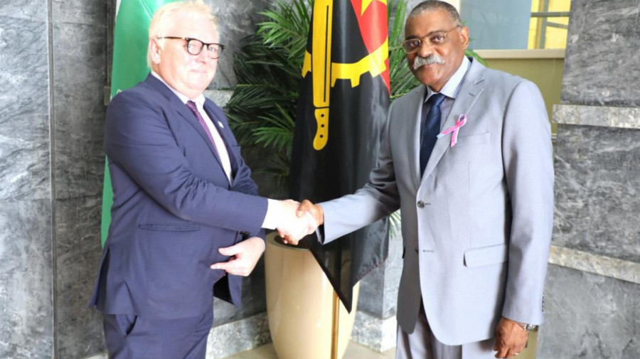 Angola e IRFC abordam quest&otilde;es de interesse m&uacute;tuo 
