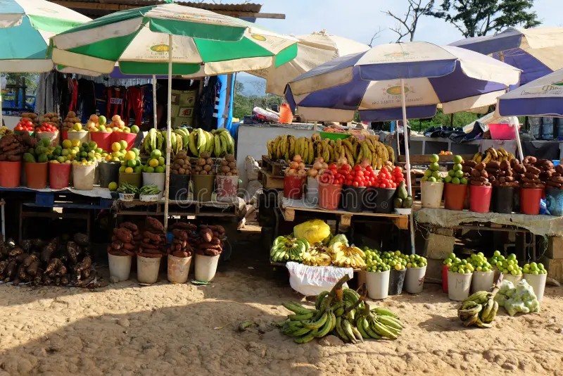 Mercado de frutas em Angola