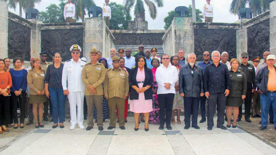 Angola homenageia combatentes internacionalistas cubanos