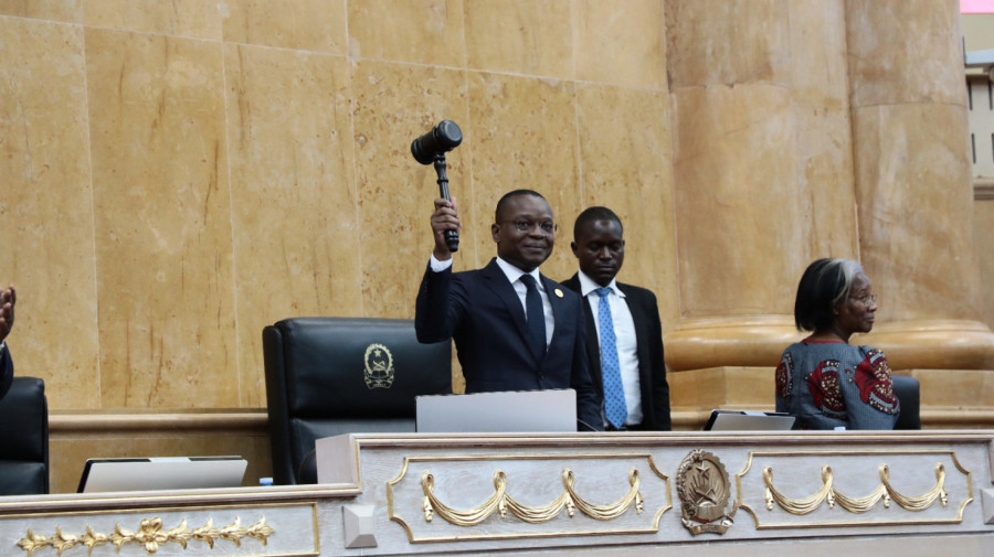 Presidente da Assembleia Nacional de Angola, Ad&atilde;o Francisco Correia de Almeida