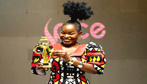 Estilista angolana Angélica Nvula