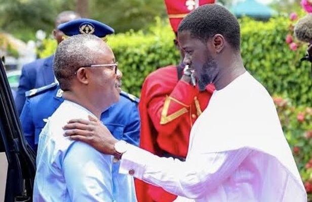 Presidente deposto da Guiné-Bissau chegou ao Senegal são e salvo