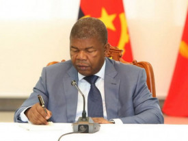 Presidente da República indulta 300 presos - DR