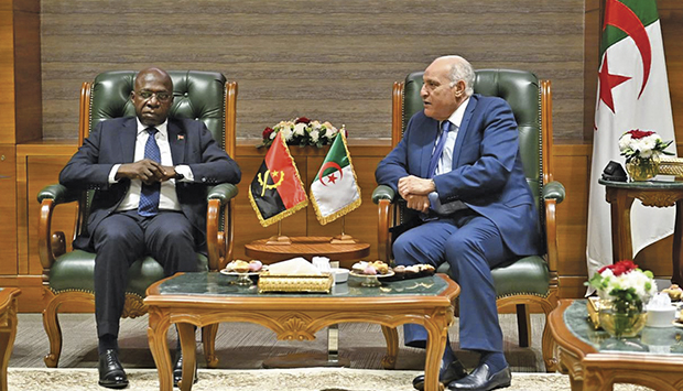Encontro entre os ministros das Rela&ccedil;&otilde;es Exteriores, T&eacute;te Ant&oacute;nio e Ahmed Attaf