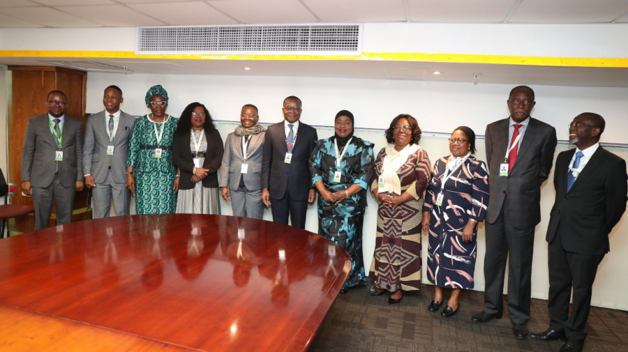 Delegações parlamentares de Angola e de Moçambique reuniram-se na África do Sul