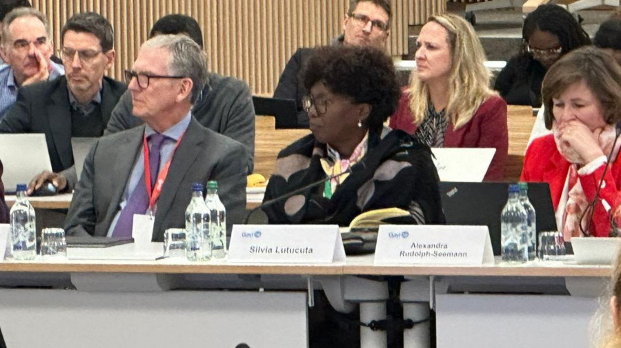 Ministra da saúde, Sílvia Lutucuta, na reunião da GAVI