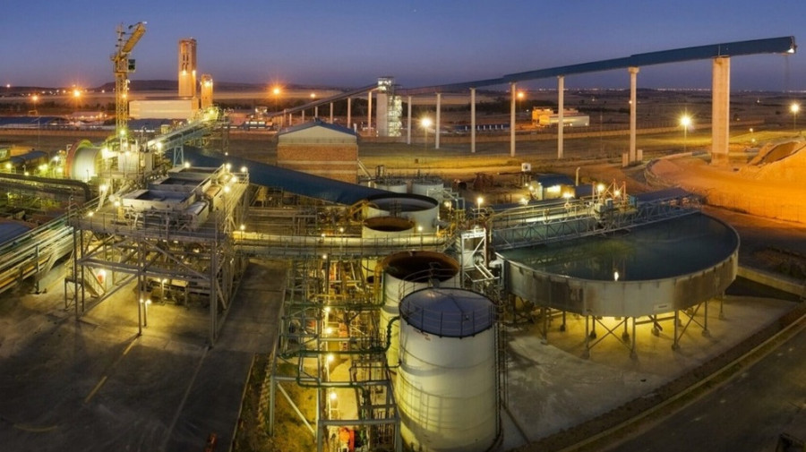 Moçambique espera recorde de 1,7 toneladas de produção de ouro em 2026