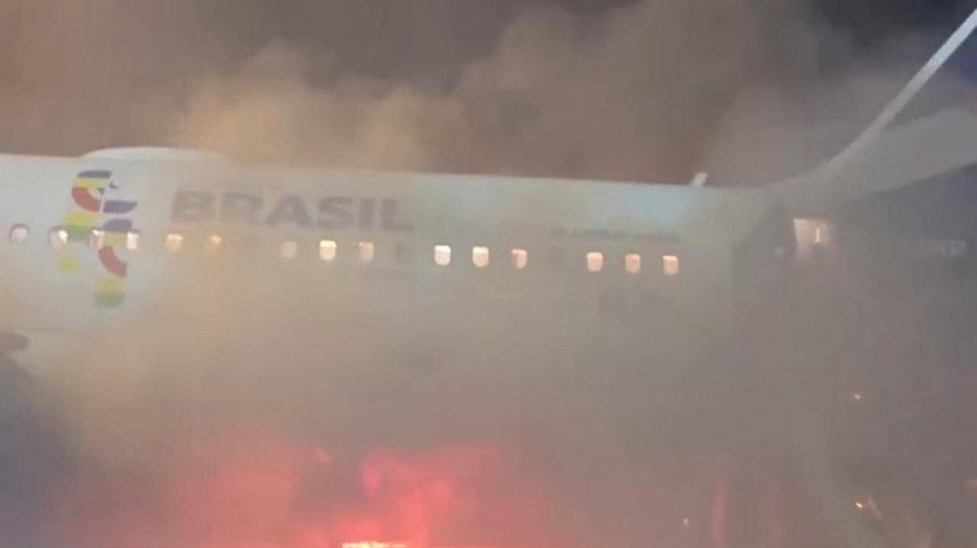 Incêndio em avião no Brasil 