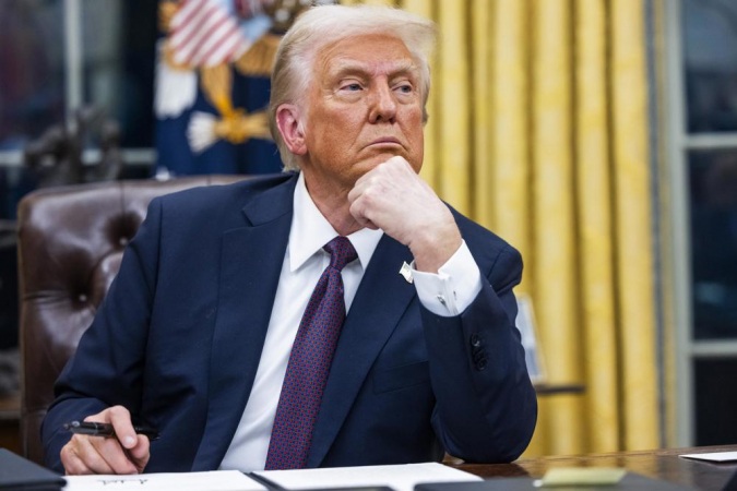 Trump fala em perigo de "extinção" da Europa e quer "supremacia" dos EUA