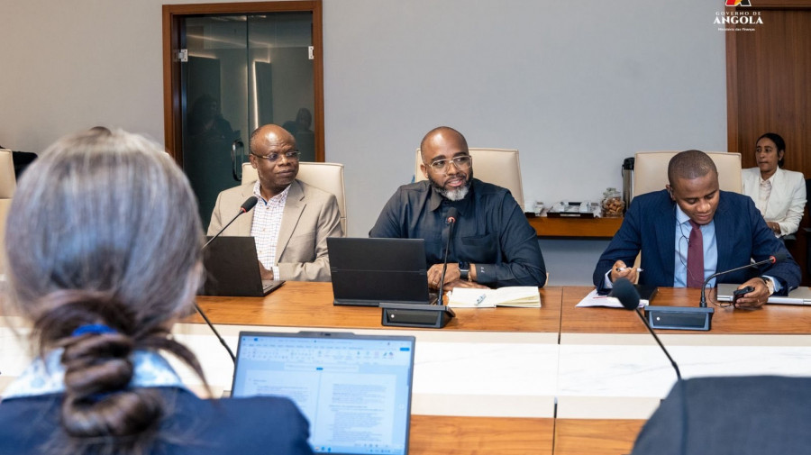Delega&ccedil;&otilde;es de Angola e do FMI