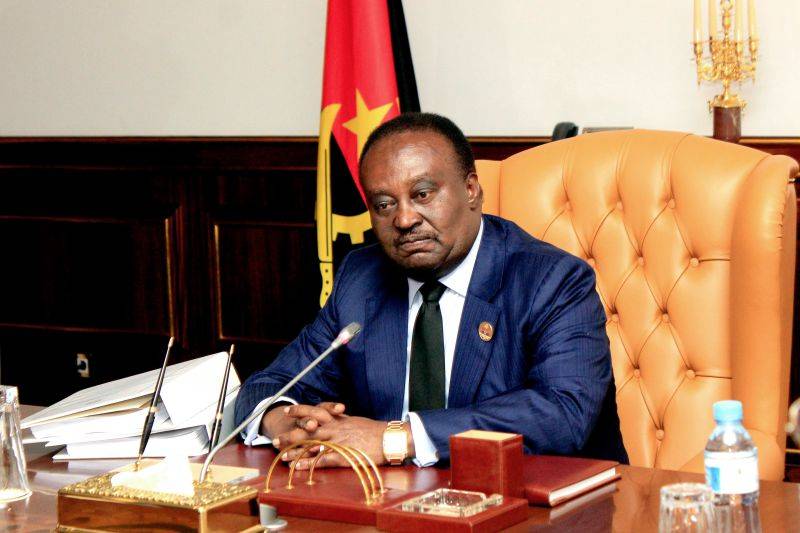 Fernando da Piedade Dias dos Santos "Nand&oacute;"