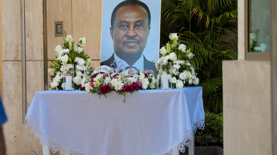 PR consternado com a morte de Nand&oacute;