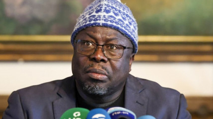 PAIGC afirma que Fernando Dias da Costa deve assumir presid&ecirc;ncia na Guin&eacute;-Bissau