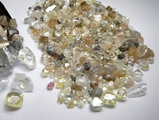 Luele prev&ecirc; produ&ccedil;&atilde;o de nove milh&otilde;es de quilates de diamante
