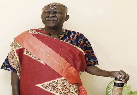 M&uacute;sico Elias Dya Kimuezo