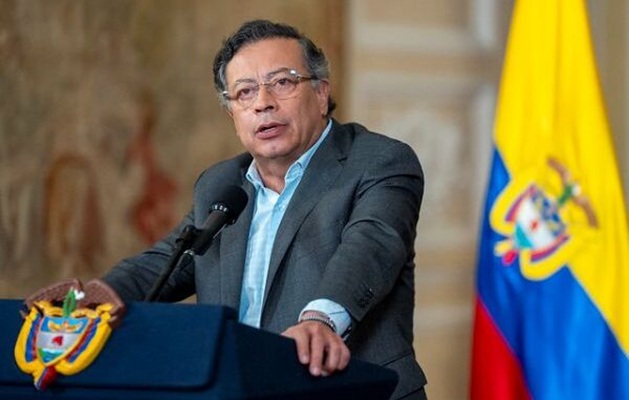 PR da Col&ocirc;mbia pronto para "retomar as armas" face amea&ccedil;as de Trump