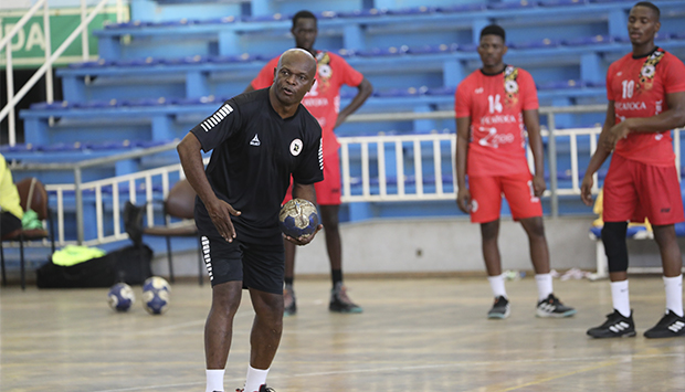 Treinador da selec&ccedil;&atilde;o nacional s&eacute;nior masculino de andebol, Filipe Cruz