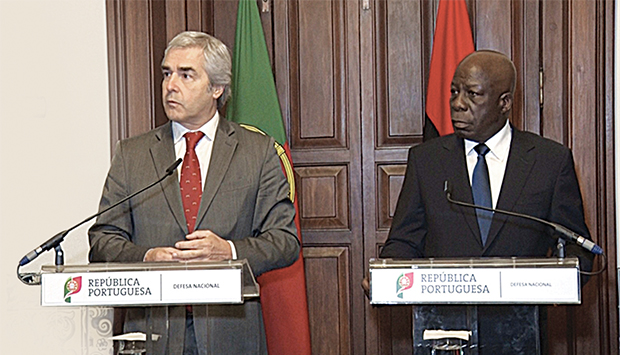 Ministros da defesa de Angola e Portugal 