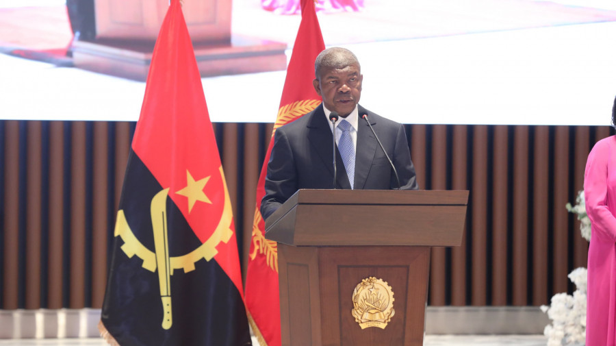 Presidente da Rep&uacute;blica, Jo&atilde;o Louren&ccedil;o, discursa na cerim&oacute;nia de apresenta&ccedil;&atilde;o de cumprimentos de  ano novo do corpo diplom&aacute;tico acreditado em Angola