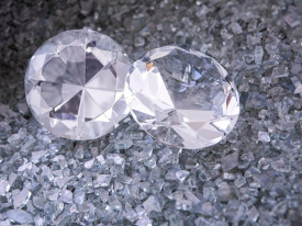Leil&atilde;o de diamantes rende milh&otilde;es de d&oacute;lares . foto de arquivo - DR
