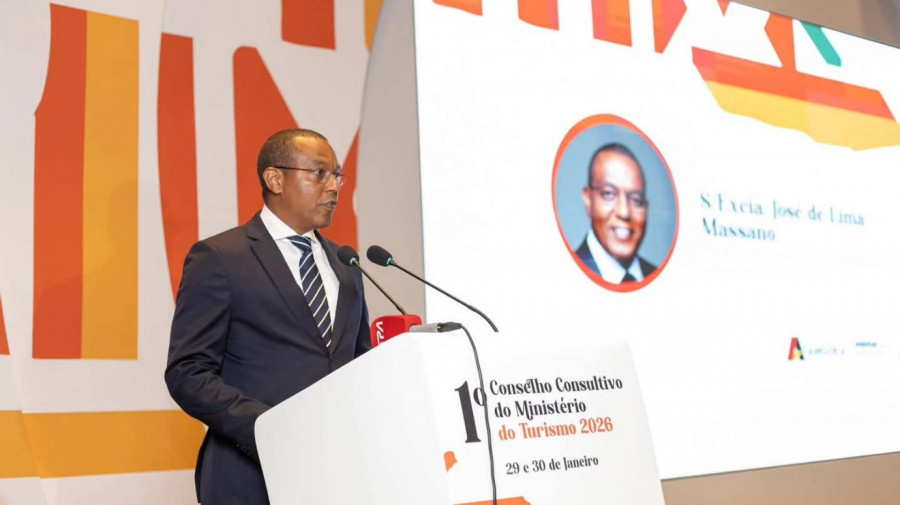 Ministro de Estado para a Coordena&ccedil;&atilde;o Econ&oacute;mica, Jos&eacute; de Lima Massano, discursa na abertura do Conselho Consultivo do Turismo
