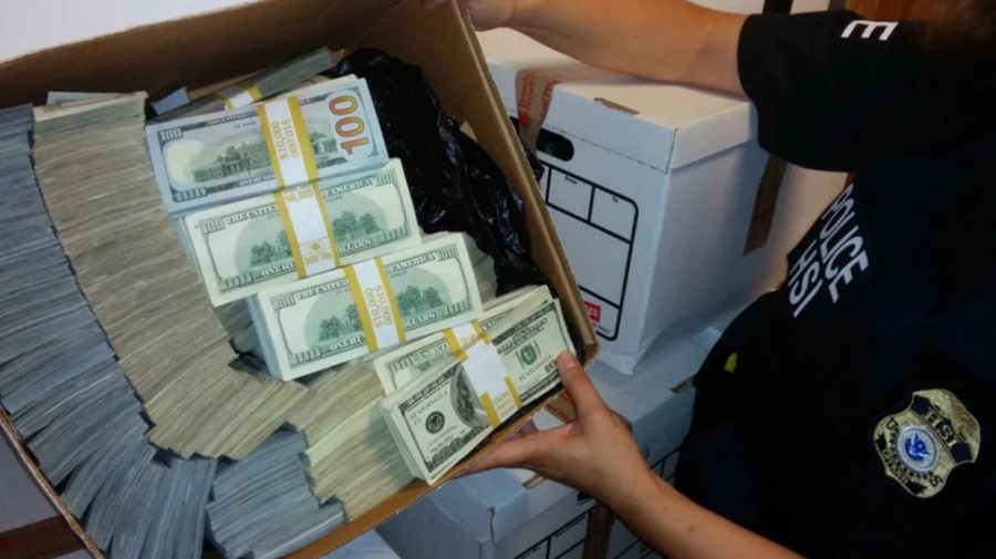 Mais de dois milh&otilde;es de euros roubados em plena rua em T&oacute;quio