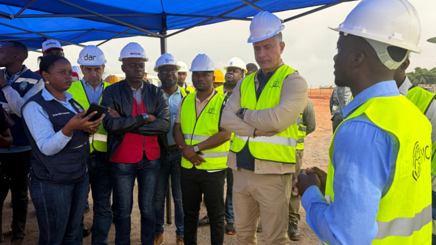 Ministro da Energia e &Aacute;guas em Cafunfo. Lunda-Norte