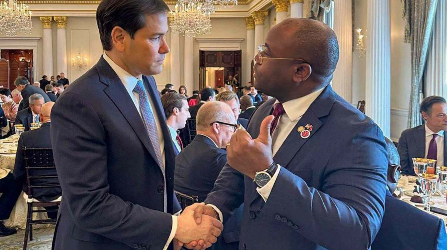 Emabaixador de Angola nos Estados Unidos da Am&eacute;rica, Agostinho Van-D&uacute;nem, conversa com o secret&aacute;rio de Estado norte-americano, Marco Rubio