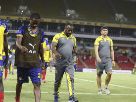 Petro de Luanda no final do jogo com o Simba da Tanz&acirc;nia, em futebol, para a Liga dos Campe&otilde;es - Edi&ccedil;&otilde;es Novembro