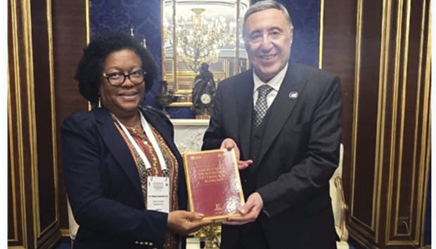 Vice-presidente do Tribunal Supremo, Efig&eacute;nia Clemente, reuniu-se, no Cairo, com o presidente do Tribunal Supremo Constitucional do Egipto, Boulos Fahmy