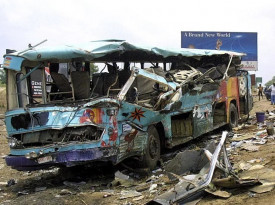 Acidente de via&ccedil;&atilde;o na Nig&eacute;ria mata pelo menos 30 pessoas - DR