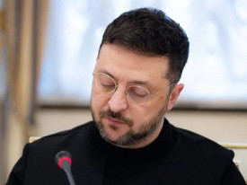 Zelensky prev&ecirc; realizar elei&ccedil;&otilde;es presidenciais e referendo no final de Fevereiro - DR