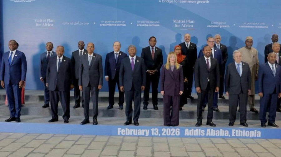 Presidente da Rep&uacute;blica, Jo&atilde;o Louren&ccedil;o, entre os participantes na segunda Cimeira It&aacute;lia-&Aacute;frica, realizada em Adis Abeba (Eti&oacute;pia)