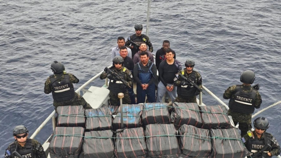 Marinha salvadorenha apreende 6,6 toneladas de coca&iacute;na