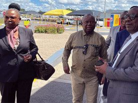 Delega&ccedil;&atilde;o angolana na Nam&iacute;bia  - DR