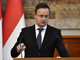 Hungria suspende fornecimento de gas&oacute;leo &agrave; Ucr&acirc;nia  - DR