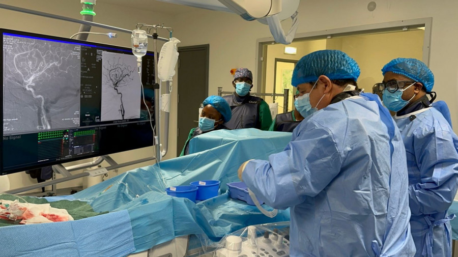 Equipa m&eacute;dica realiza opera&ccedil;&atilde;o