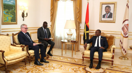 Presidente da Assembleia Nacional, Adão de Almeida, recebeu em audiência o embaixador da Alemanha, Stefan Traumann - Assembleia Nacional