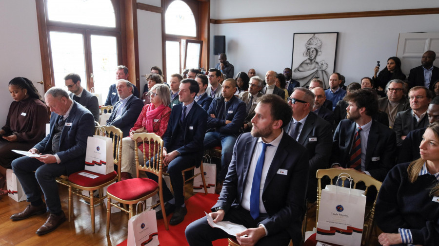 Participantes na cerim&oacute;nia de lan&ccedil;amento da Miss&atilde;o Econ&oacute;mica B&eacute;lgica/Angola, a realizar-se em Maio pr&oacute;ximo